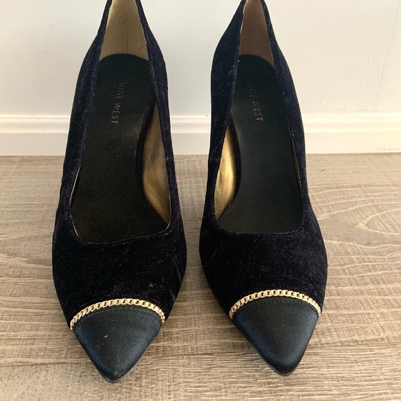 Nine West velvet pumps - Picture 1 of 7